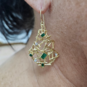 Vintage Emeralds and Diamonds 18K Yellow Gold Platinum Handmade Earrings