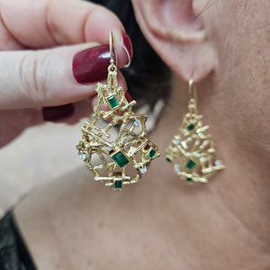 Vintage Emeralds and Diamonds 18K Yellow Gold Platinum Handmade Earrings