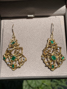 Vintage Emeralds and Diamonds 18K Yellow Gold Platinum Handmade Earrings