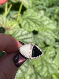 ANTIQUE VINTAGE ART DECO BLACK and WHITE ONYX RING in PLATINUM