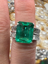 Load image into Gallery viewer, AGL Colombian Green 13.03ctw Emerald &amp; Diamond 18K White Vintage Cocktail Ring