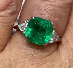 Van Cleef & Arpels Vintage GIA 5.28ct Colombian Emerald & Diamond Platinum Ring