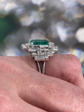 Load image into Gallery viewer, Vintage AGL 5.75cts Insignificant Colombian Green Emerald Diamond 14KW Gold Ring