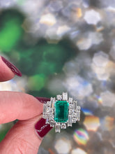 Load image into Gallery viewer, Vintage AGL 5.75cts Insignificant Colombian Green Emerald Diamond 14KW Gold Ring