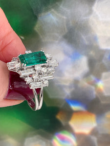 Vintage AGL 5.75cts Insignificant Colombian Green Emerald Diamond 14KW Gold Ring