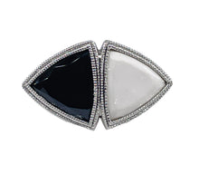 Load image into Gallery viewer, ANTIQUE VINTAGE ART DECO BLACK and WHITE ONYX RING in PLATINUM