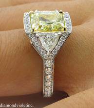 Load image into Gallery viewer, GIA 5.84CT ESTATE VINTAGE FANCY YELLOW CUSHION DIAMOND ENGAGEMENT WEDDING RING