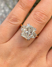 Load image into Gallery viewer, GIA 5.79ct Estate Vintage Radiant Diamond Three-stone Engagement Wedding Ring Plat/18k YG