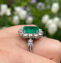 Load image into Gallery viewer, GIA 6.0ct Vintage Colombian Green Emerald Diamond Cluster Engagement Wedding 18k White Gold Ring