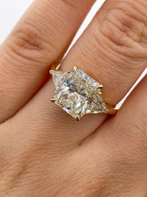 Load image into Gallery viewer, GIA 3.57ct Estate Vintage Radiant Diamond Engagement Wedding 18k Yellow Gold Ring 