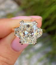 Load image into Gallery viewer, GIA 5.79ct Estate Vintage Radiant Diamond Three-stone Engagement Wedding Ring Plat/18k YG