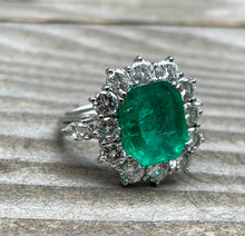 Load image into Gallery viewer, GIA 6.0ct Vintage Colombian Green Emerald Diamond Cluster Engagement Wedding 18k White Gold Ring