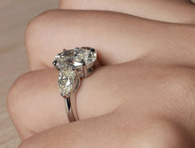 Load image into Gallery viewer, GIA 4.54ct Estate Vintage Oval Diamond 3 Stone Engagement Wedding Platinum Ring