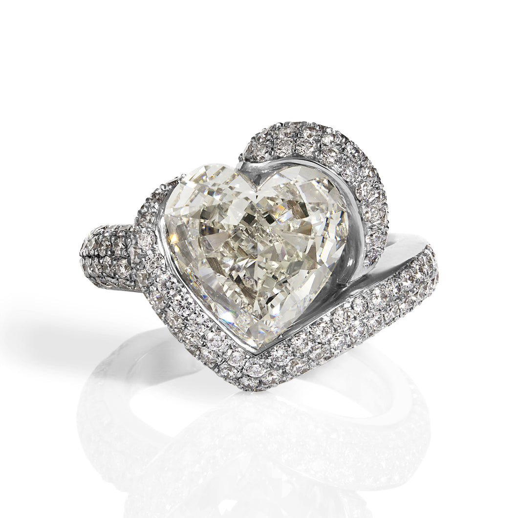 GIA 8.21ct Estate Vintage Heart Diamond 18 White Gold Engagement Anniversary Ring