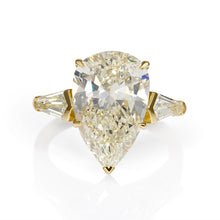 Load image into Gallery viewer, GIA 5.76ct Estate Vintage Pear Diamond Three-stone Engagement Wedding ring 18k Yellow Gold