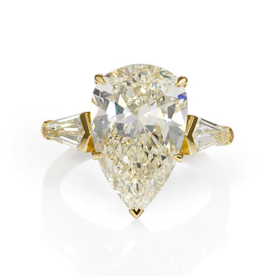 GIA 5.76ct Estate Vintage Pear Diamond Three-stone Engagement Wedding ring 18k Yellow Gold