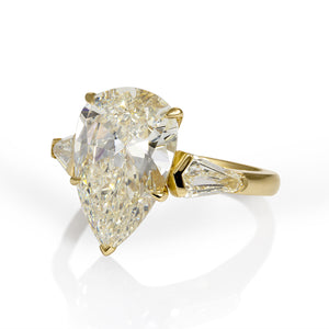 GIA 5.76ct Estate Vintage Pear Diamond Three-stone Engagement Wedding ring 18k Yellow Gold