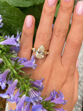 Load image into Gallery viewer, GIA 5.76ct Estate Vintage Pear Diamond Three-stone Engagement Wedding ring 18k Yellow Gold